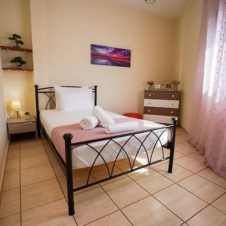 Appartement Spacious Maisonette Near